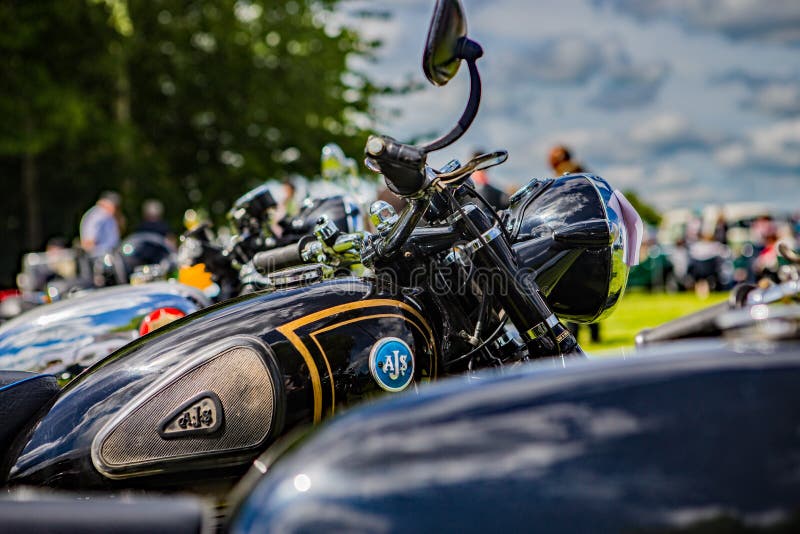 Völlig wieder hergestelltes AJS-Motorrad stockbild Völlig wieder hergestelltes AJS-Motorrad stockbild