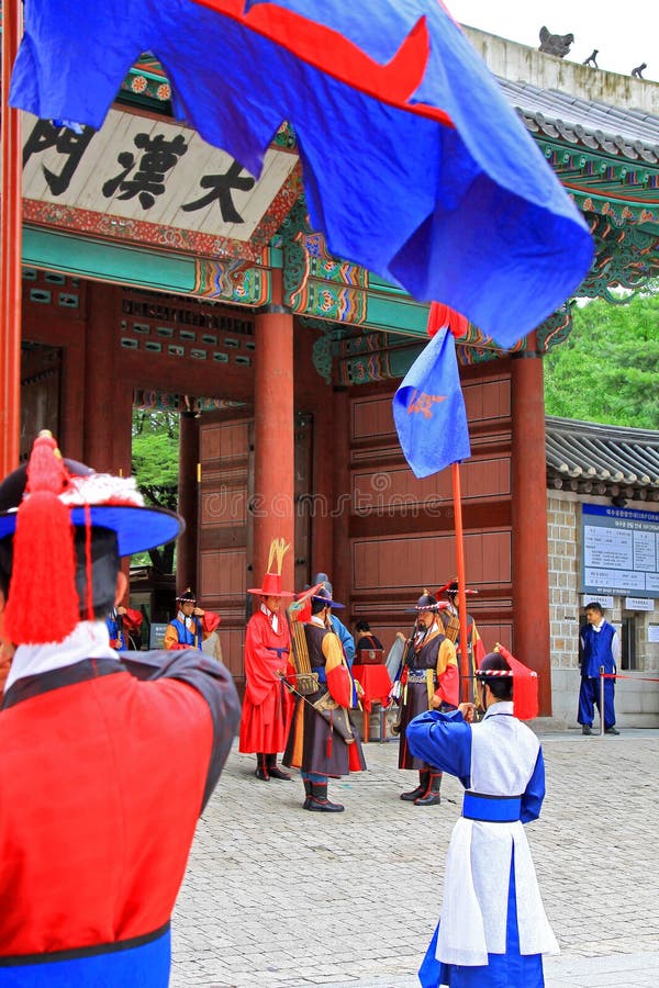 Wacht van het Deoksugung Paleis royalty-vrije stock foto