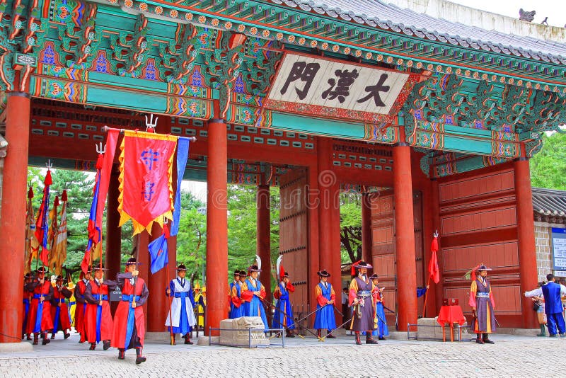 Wacht van het Deoksugung Paleis royalty-vrije stock afbeelding