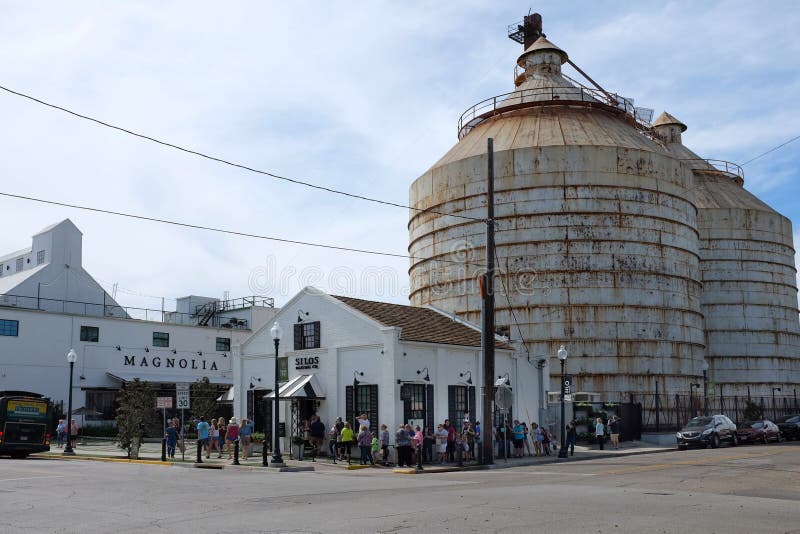 Crowd at the Silos Bakery Waco Texas