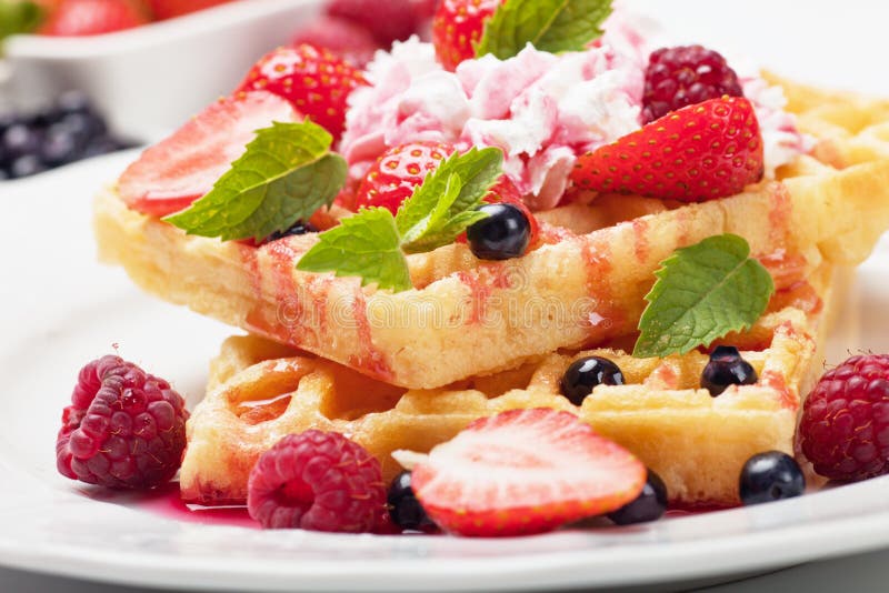 Waffle with fruit and whipped cream