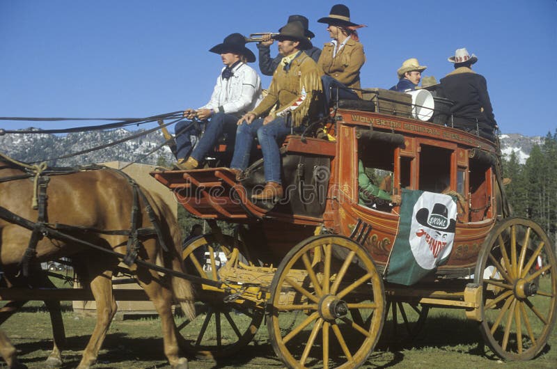 Wagon train reenactment, editorial image. Image of horses 26251775