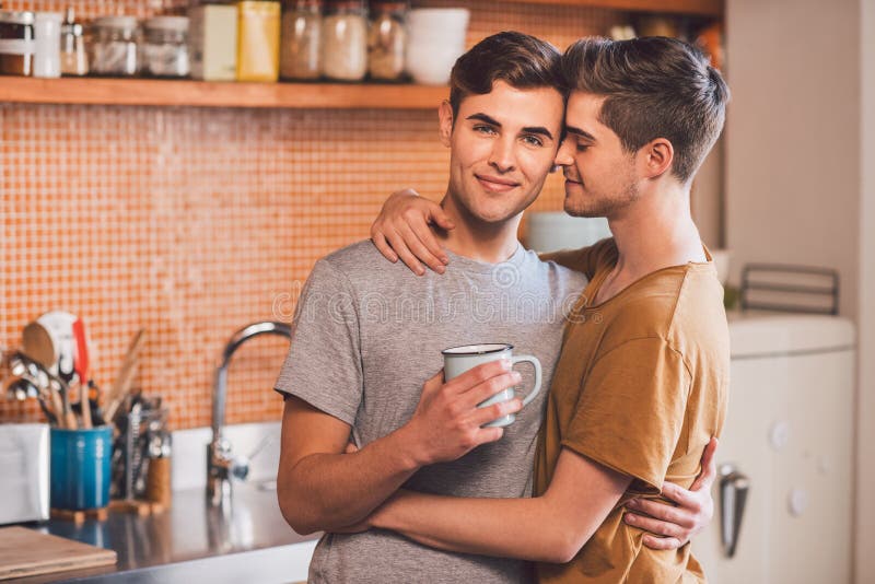 GAY DATING NANGUNGUNANG MGA SITE