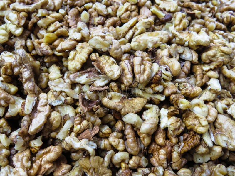 Bag of walnuts in a market stock image. Image of walnut 24984311
