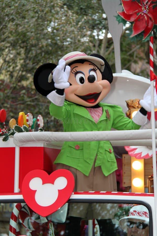 Walt Disney World Animal Kingdom Parade Minnie Mouse Safari Editorial Stock  Image - Image of resort, outfit: 186307814