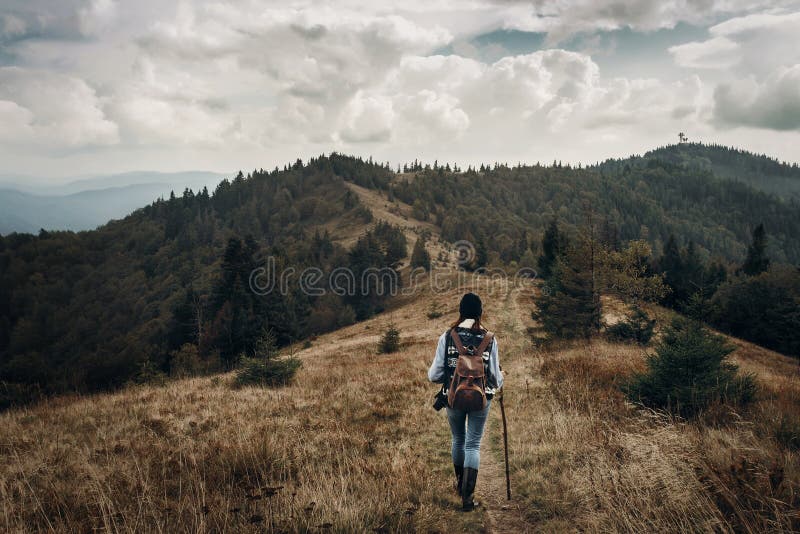 Wanderlust- und Reisekonzept mit Raum für Text Hippie trave stockbild Wanderlust- und Reisekonzept mit Raum für Text Hippie trave stockbild