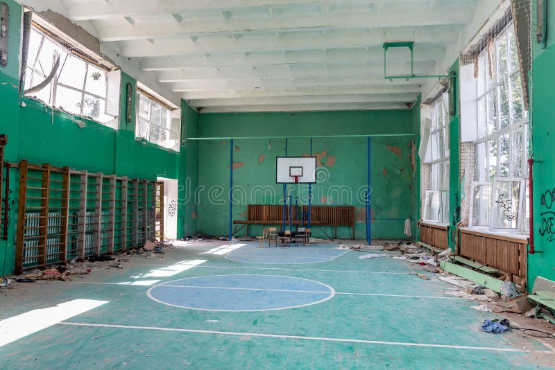 CHERNIHIV, UKRAINE - Jul. 27, 2022: War in Ukraine. Destroyed school in Chernihiv as a result of the attack of the Russian invaders. Chernihiv school stock images, royalty-free photos and pictures