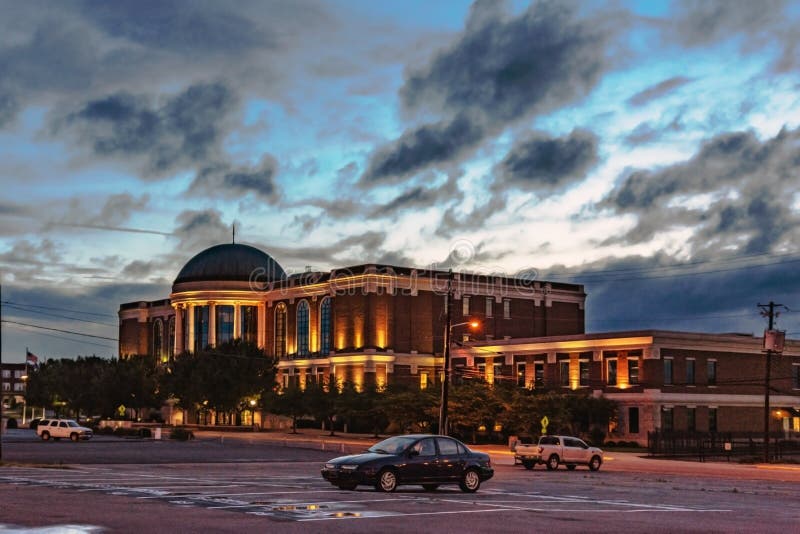 Warren County Justice Center at dusk stock photography Warren County Justice Center at dusk stock photography