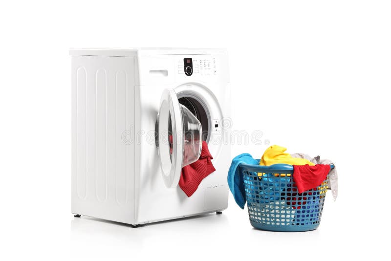 Waschmaschine und voller Wäschereistauraum