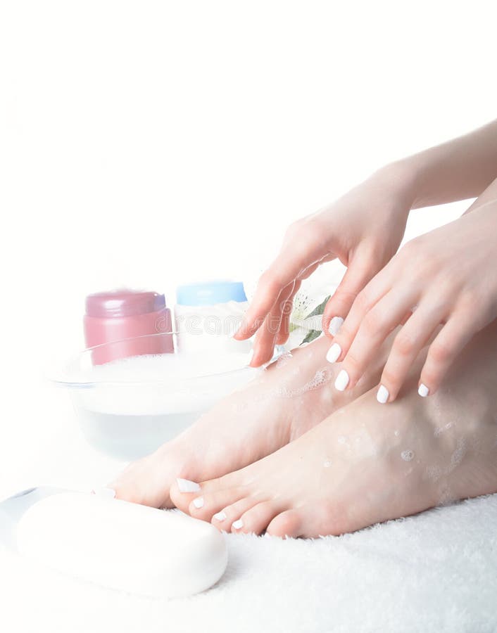 Washing of a female leg