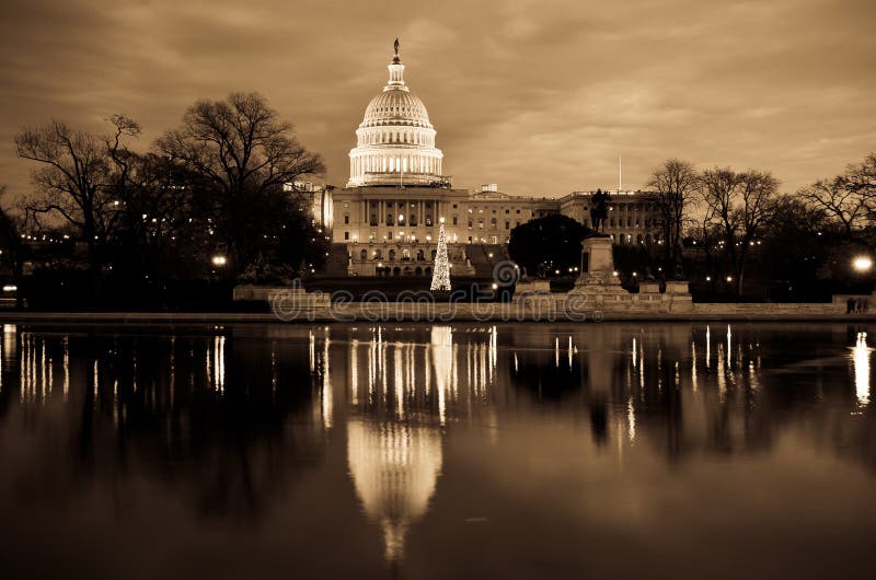 Washington DC - construction de capitol dans la sépia photo libre de droits Washington DC - construction de capitol dans la sépia photo libre de droits