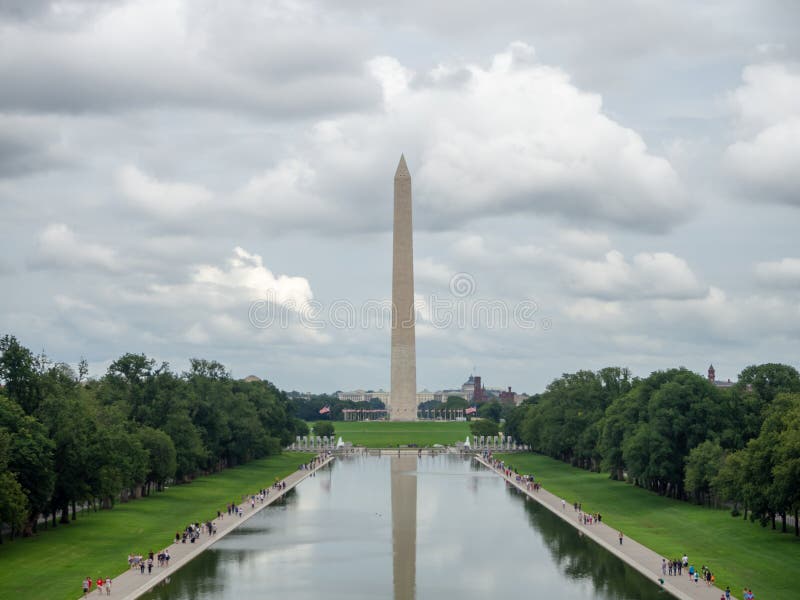 Washington DC District of Columbia [Förenta staterna USA, obelisken på National Mall i huvudstaden, reflekterande pöl royaltyfri foto Washington DC District of Columbia [Förenta staterna USA, obelisken på National Mall i huvudstaden, reflekterande pöl royaltyfri foto