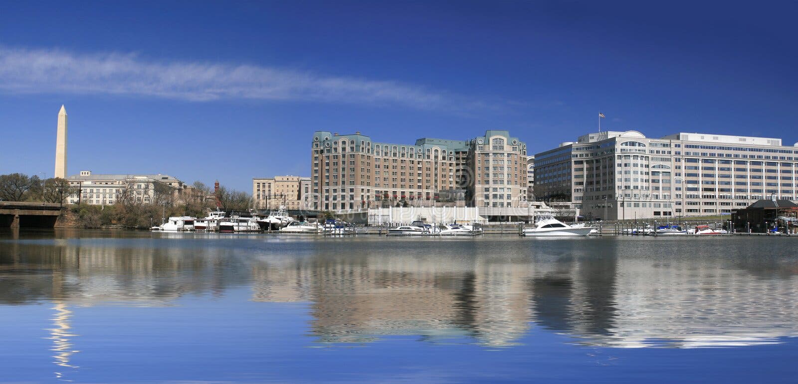 The Waterfront at Hotel Baker in Saint Charles, IL Editorial Stock