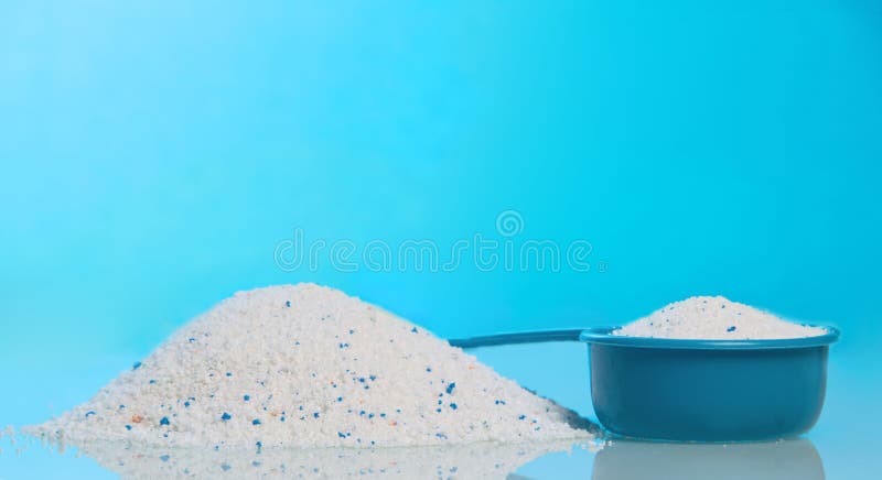 Waspoeder in het meten van kop stock foto's