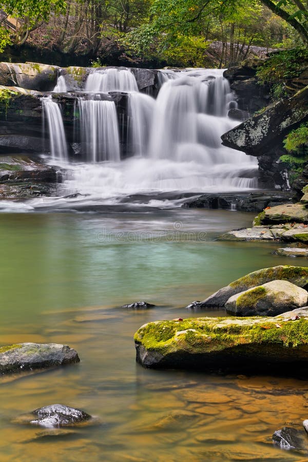 Wasserfall auf Dunloup-Nebenfluss