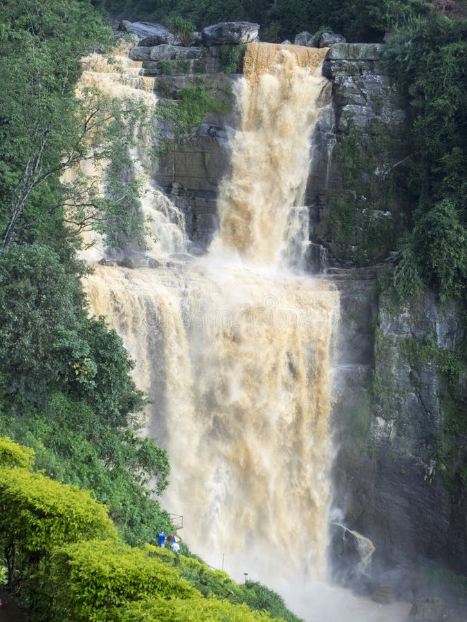 Wasserfall Nuwara Eliya, Sri Lanka lizenzfreies stockbild Wasserfall Nuwara Eliya, Sri Lanka lizenzfreies stockbild