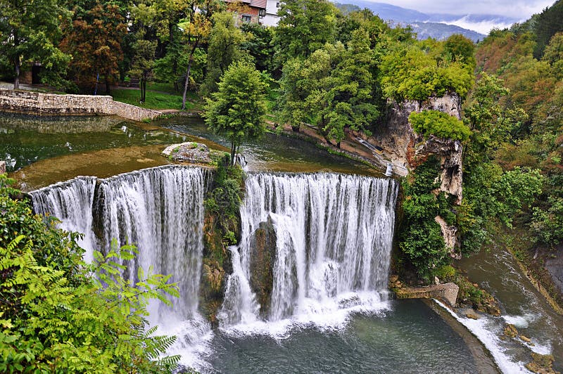 Wasserfälle in der Stadt Jajce, Bosnien und Herzegowina