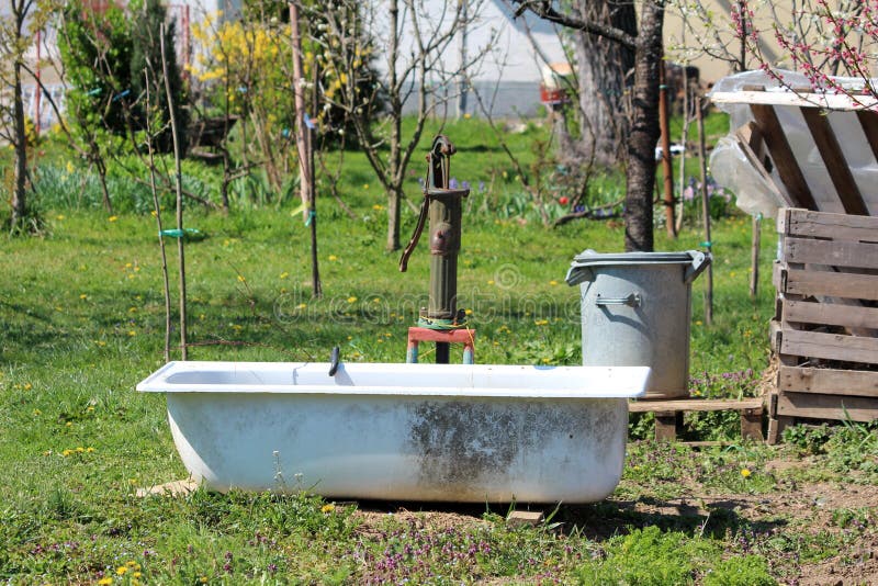 30+ Tolle Alte Badewanne Garten Badewanne Idee