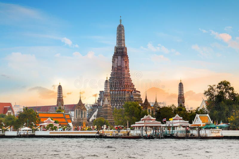 Wat Arun - o Temple of Dawn em Banguecoque foto de stock Wat Arun - o Temple of Dawn em Banguecoque foto de stock