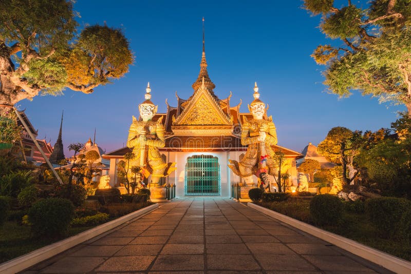 Wat Arun Temple Entrance, Bangkok Thailand