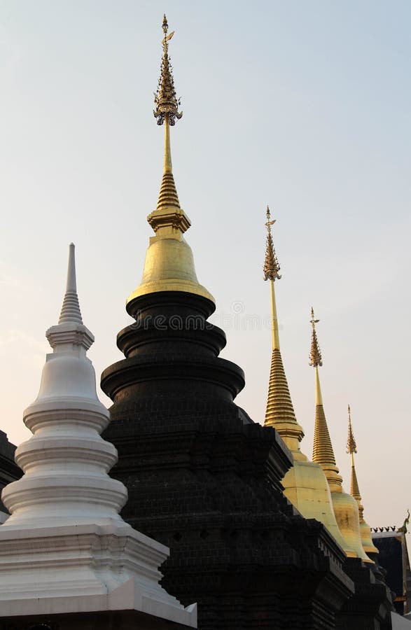 Wat Ban Den härlig och berömd thailändsk tempel, Chiangmai, nordliga Thailand royaltyfri foto Wat Ban Den härlig och berömd thailändsk tempel, Chiangmai, nordliga Thailand royaltyfri foto