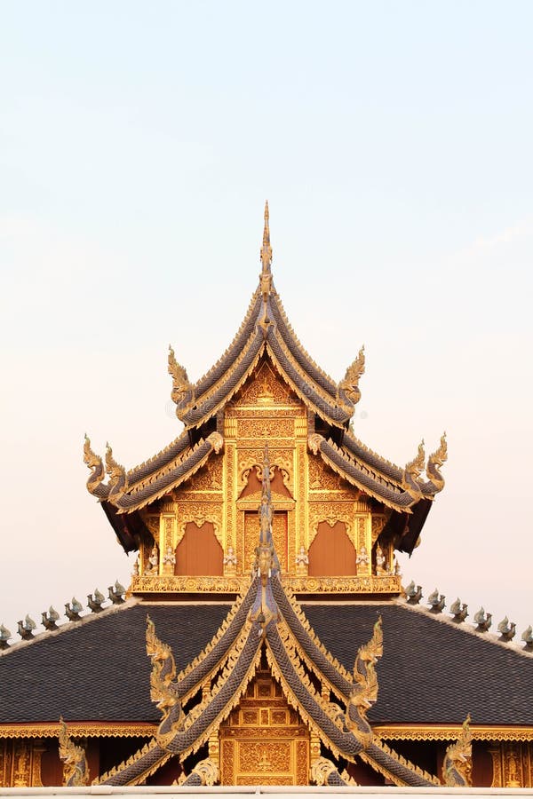 Wat Ban Den härlig och berömd thailändsk tempel, Chiangmai, nordliga Thailand royaltyfri foto Wat Ban Den härlig och berömd thailändsk tempel, Chiangmai, nordliga Thailand royaltyfri foto