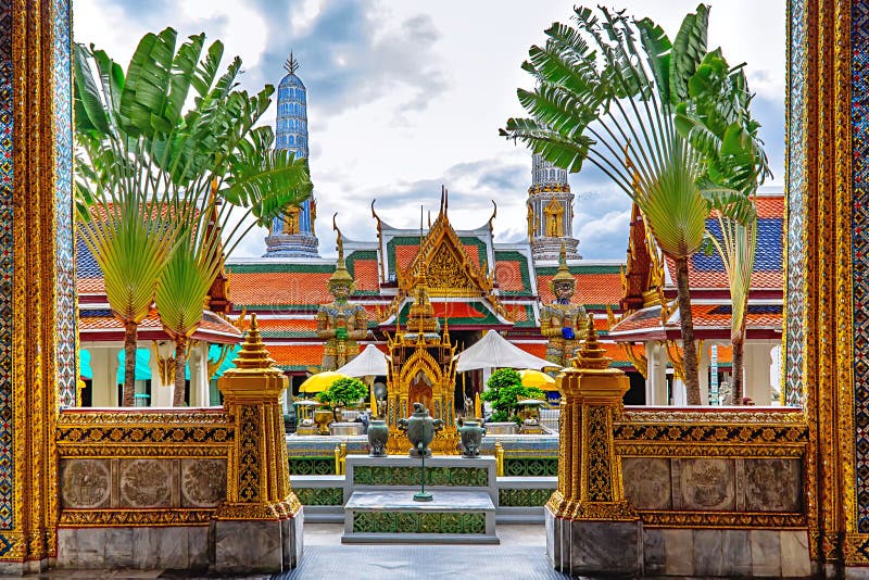 Wat Phra Kaew, Temple of the Emerald Buddha, Bangkok, Thailand