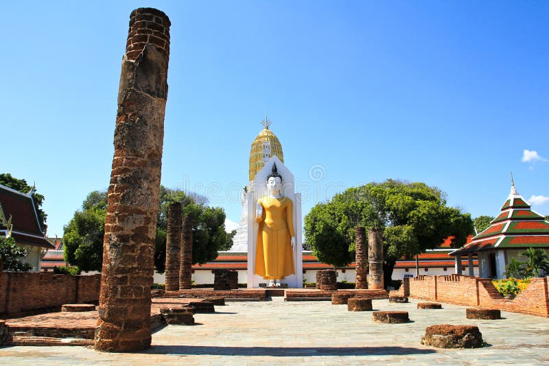 Wat Phra Sri Rattana Mahathat Stock Photo - Image of brick, blue: 31137886