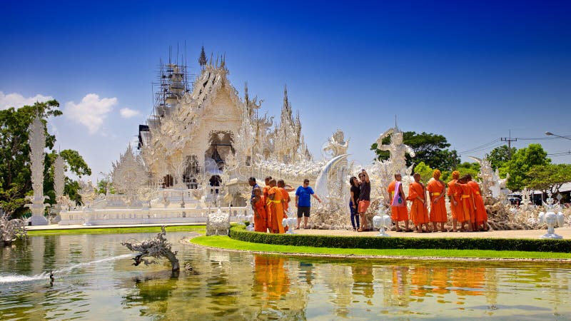 Wat Rong Khun, Biała świątynia w Tajlandia fotografia stock