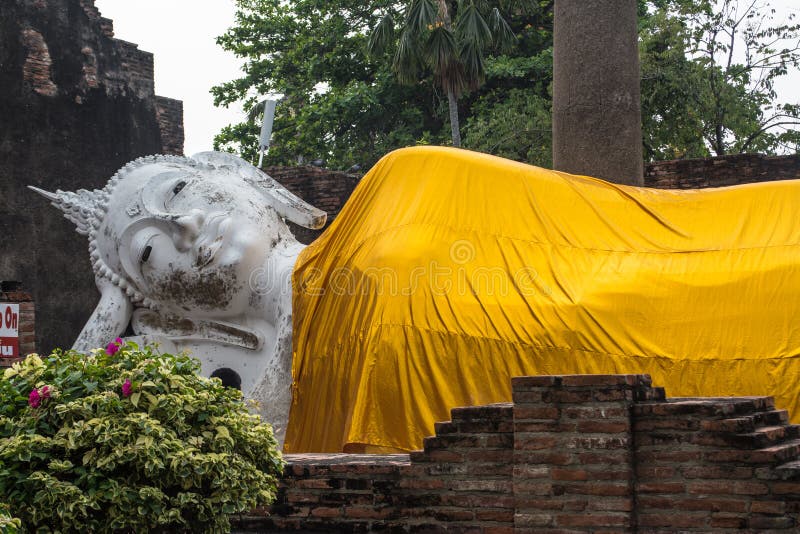 Wat Yai Chai Mongkol in Ayutthaya Thailand Stock Image - Image of ...