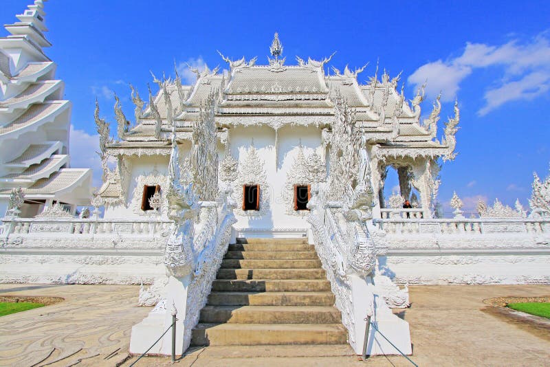 Wata Rong Khun Biała świątynia, Chiang Raja, Tajlandia zdjęcie stock
