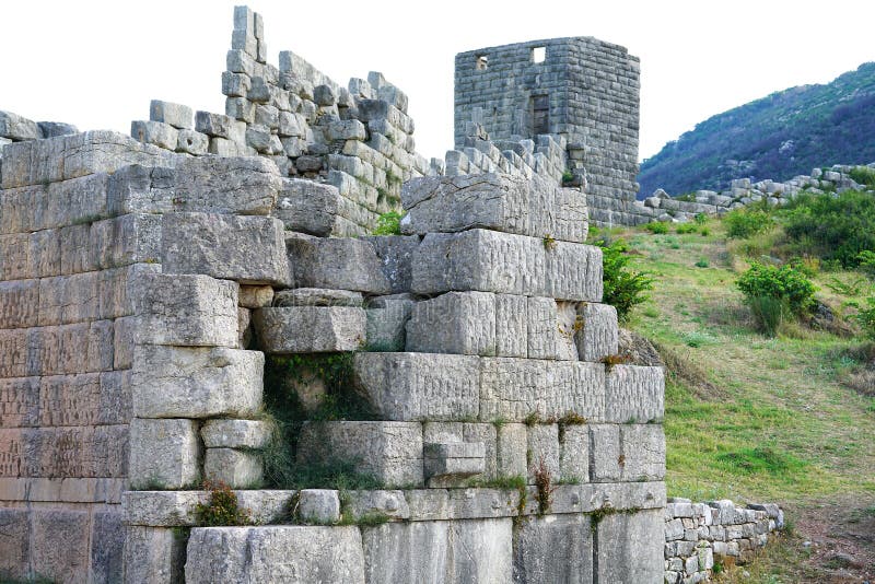 Ruins Of The Ancient Temple Of Apollo At Delphi, Greece Stock Photo