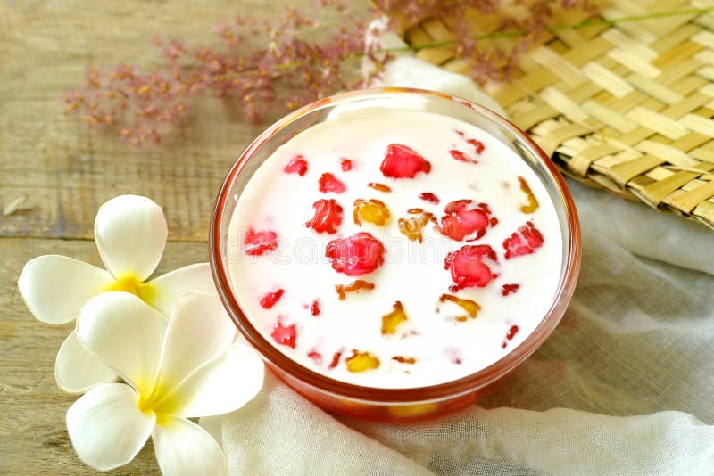 Thai Cold Dessert, Water Chestnut In Coconut Milk Stock Photo Image of item, cuisine 113464024