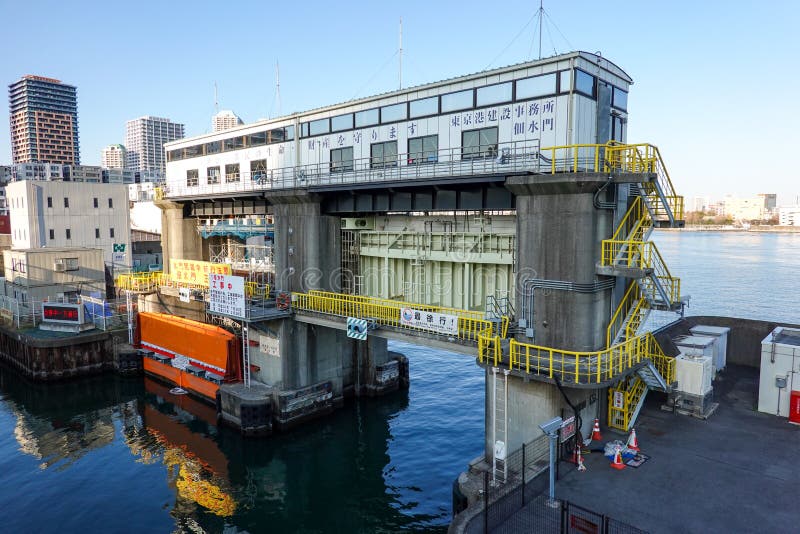 Water gate in Japan Tokyo editorial image. Image of view 175471400