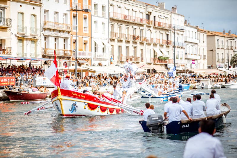 Water Jousting in Sete Town Editorial Stock Photo - Image of jousters ...