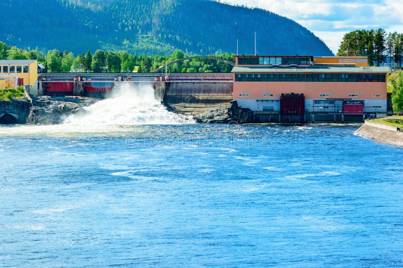 Water power station. Водные электростанции в России.