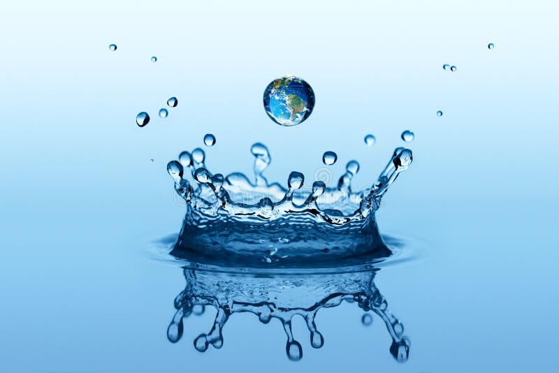 Water splash in crown shape and falling drop with earth image royalty free stock photos Water splash in crown shape and falling drop with earth image royalty free stock photos