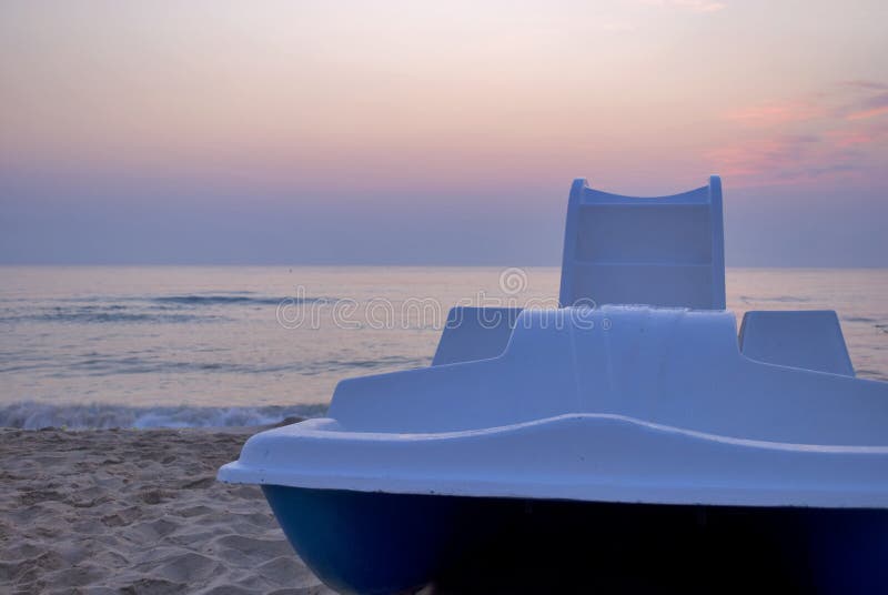 Water wheel on the beach