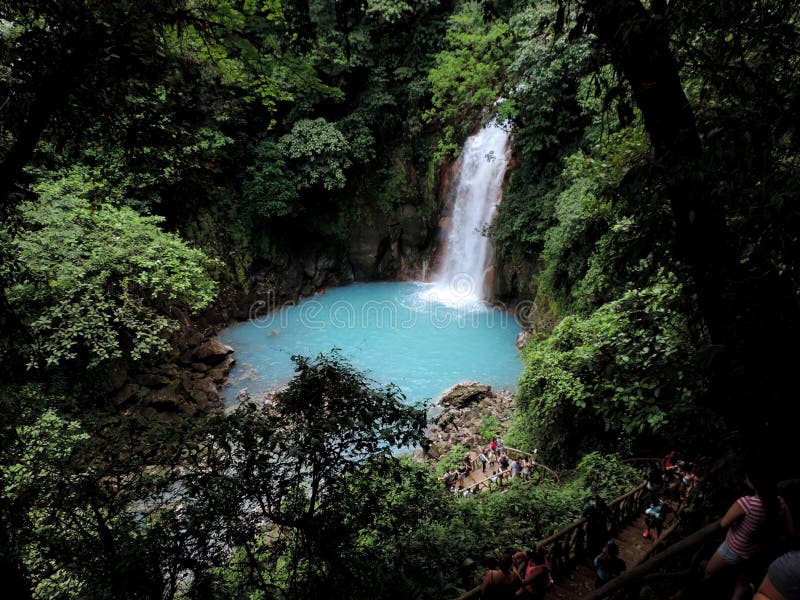 Cascada,,, volcán.