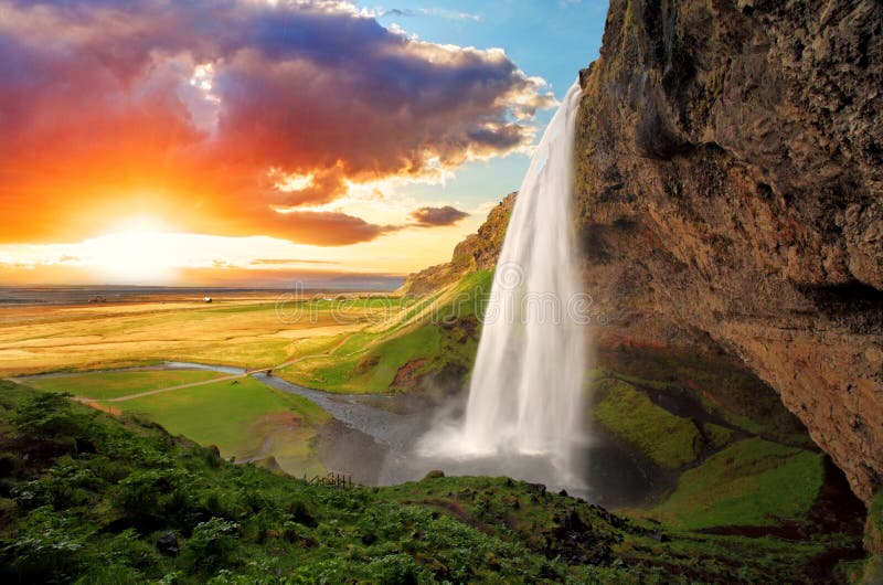 Seljalandsfoss je jeden z najkrajších vodopádov na Islande.