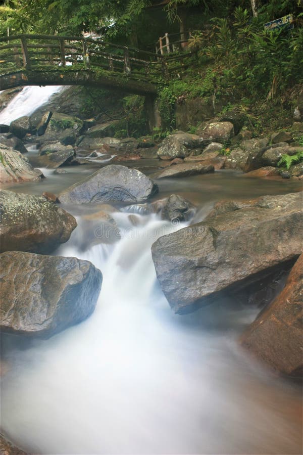 Gabai sungai Lepoh Waterfalls