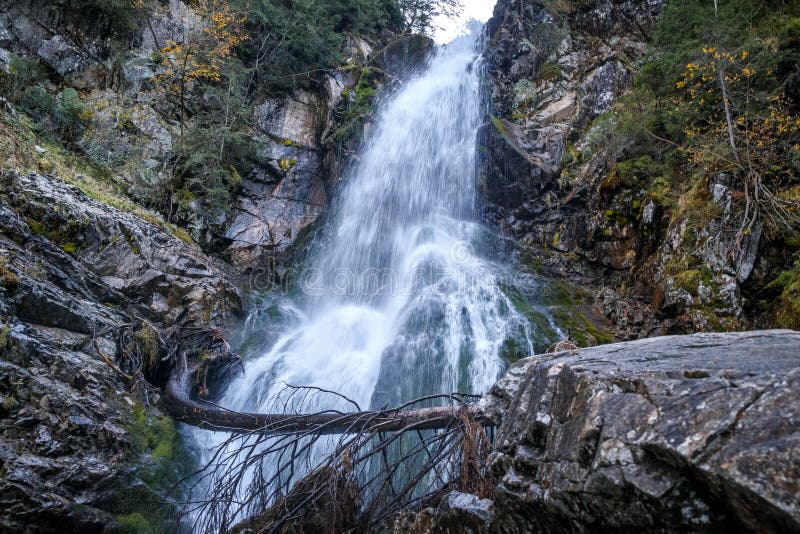 Roháčsky vodopád v Tatranskom národnom parku na Slovensku.