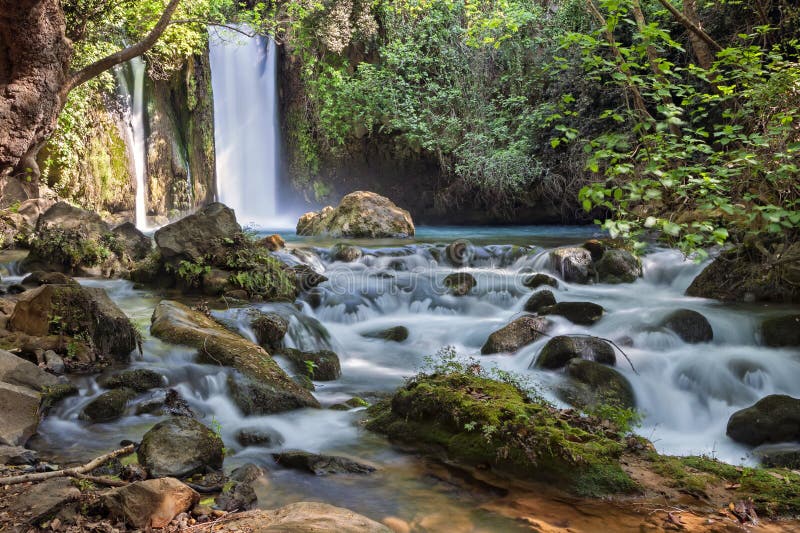 Bach Hermon mit Banias Fall, Golanhöhen, Israel Stock Photo - Alamy