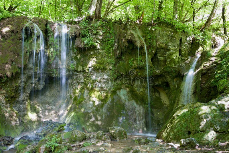 Vodopády v Hájské dolině v národním parku Slovenský kras, Slovensko