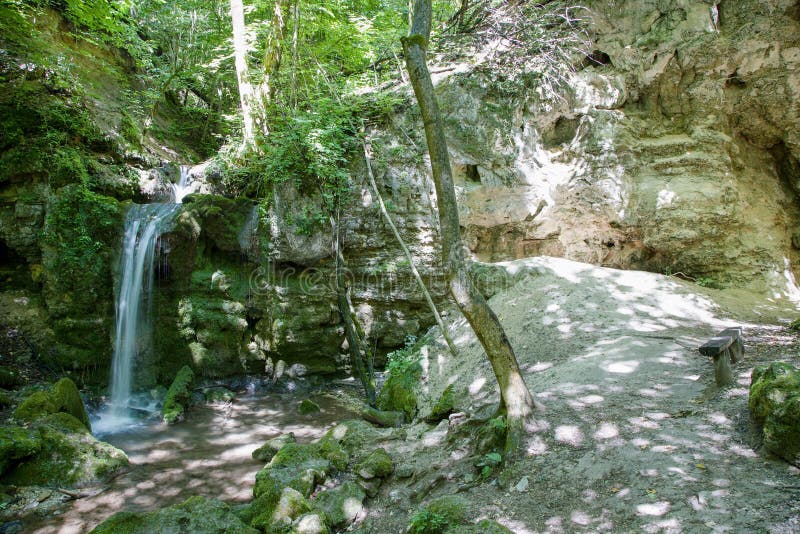 Vodopády v Hájské dolině v národním parku Slovenský kras, Slovensko