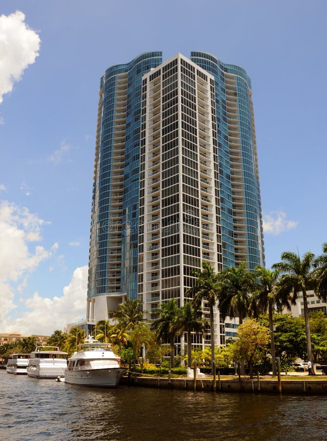 Waterfront real estate stock image. Image of florida 20059021