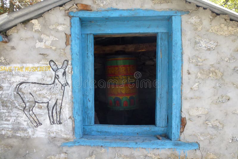 Waterkrachtgebedwiel, Tengboche, Everest-trek van het Basiskamp, Nepal royalty-vrije stock afbeeldingen Waterkrachtgebedwiel, Tengboche, Everest-trek van het Basiskamp, Nepal royalty-vrije stock afbeeldingen