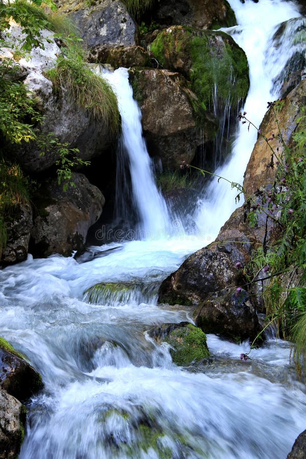 Watervallen in het Italiaanse Dolomiet dichtbij Stenico
