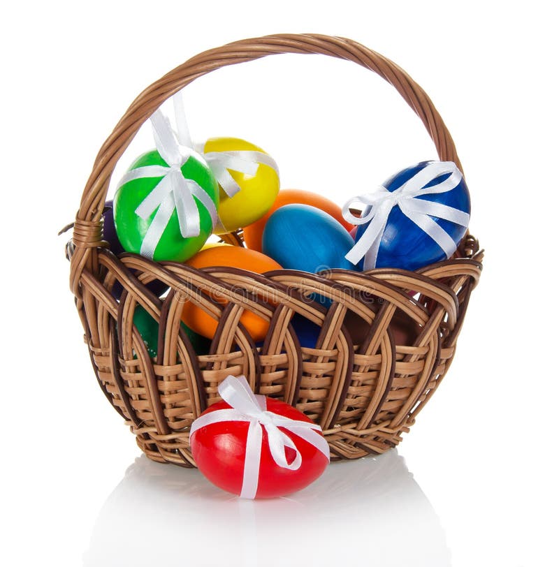 Wattled basket with the Easter eggs