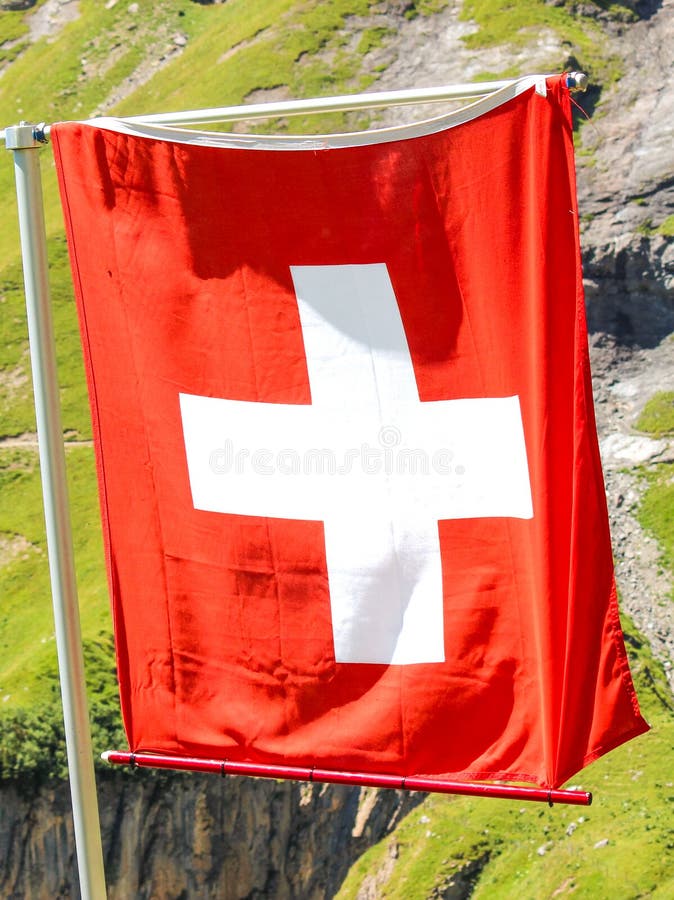 Lá cờ Thụy Sĩ là một biểu tượng của sự thanh lịch và tinh tế, với màu đỏ táo bạo và hình chữ nhật đơn giản. Những hình ảnh liên quan sẽ khiến bạn muốn đến và tìm hiểu văn hoá đặc trưng của đất nước này.
